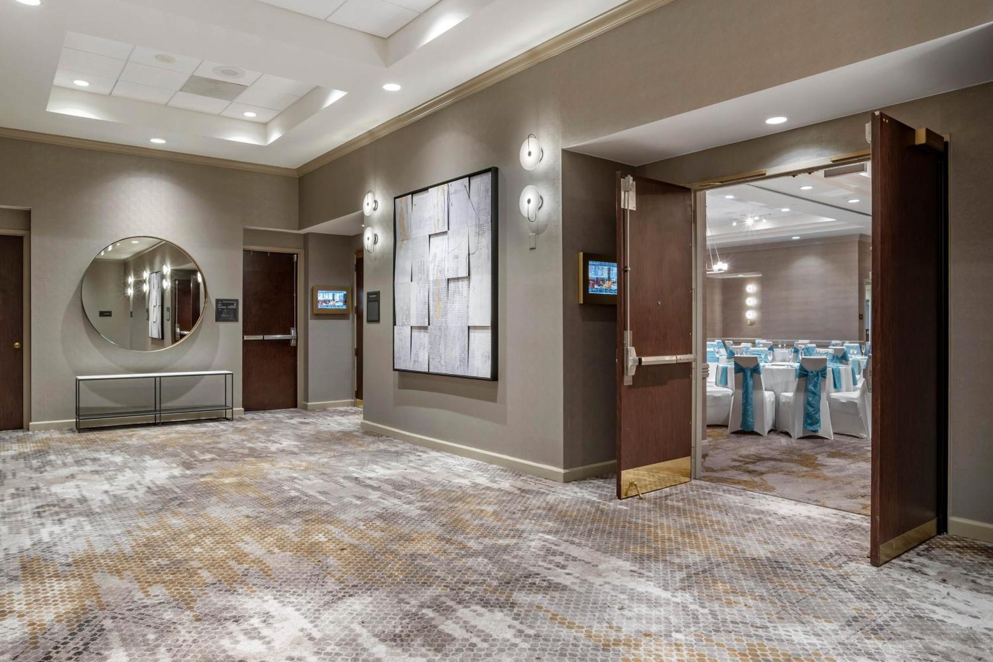 Sheraton Suites Wilmington Downtown Exterior foto